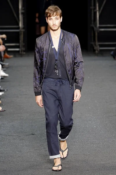 Look 44